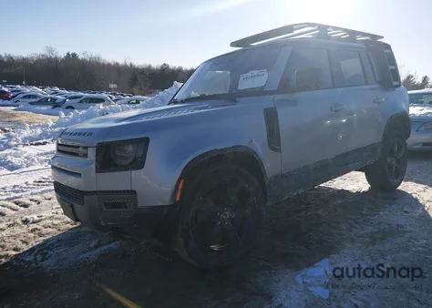 2021 Land Rover Defender 110 X-Dynamic Hse z USA, uszkodzony, nr VIN SALE37RU4M2044016